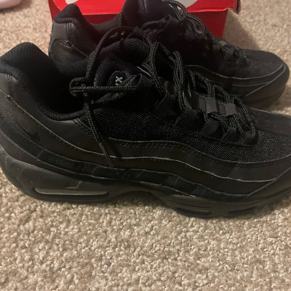 Air max 95 triple black-sold - Picture 1 of 4